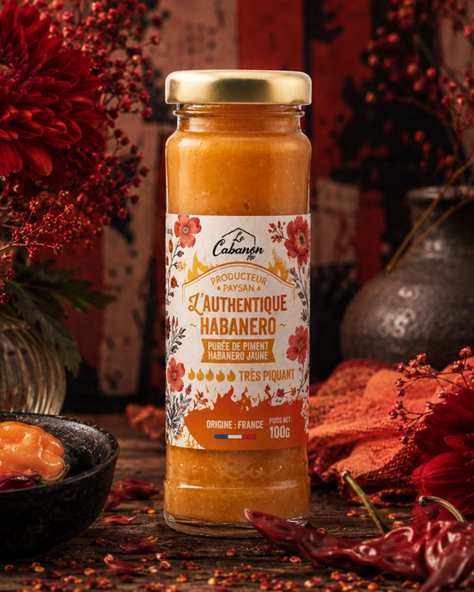 Puree de piment habanero jaune, decor floral rouge